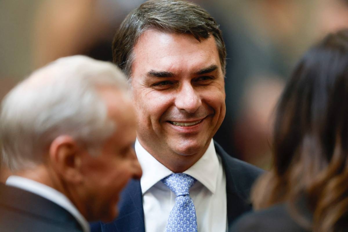 Brazil presidential hopeful denies wrongdoing in ties to jailed banker
