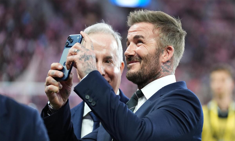 Beckham becomes first British billionaire sportsman