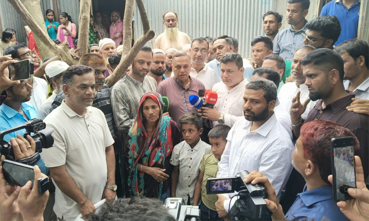 PM stands by two orphan siblings in Sirajganj