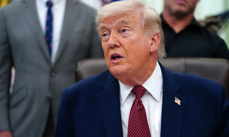 Democrats accuse Trump of stock trade corruption