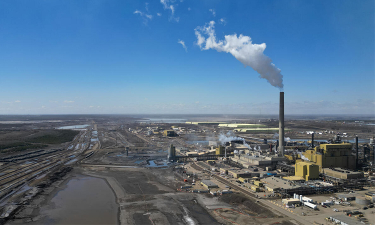 Canada takes key step towards new oil pipeline