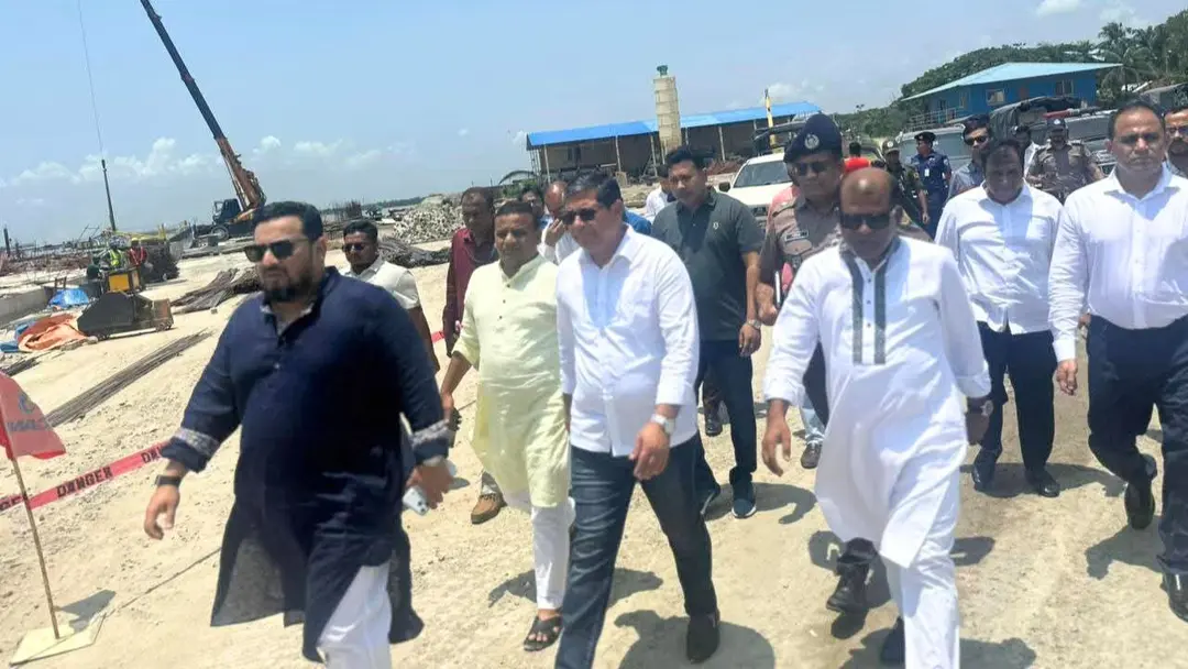 Three state ministers visit Karnafuly Dry Dock