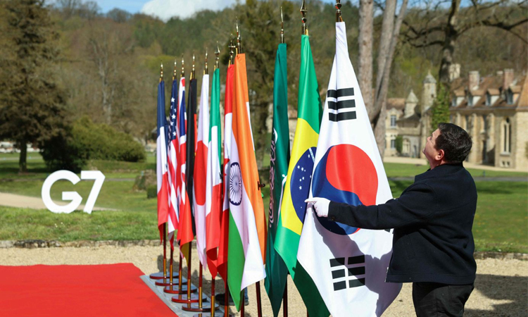 G7 finance chiefs meet to seek common stance on unstable ground
