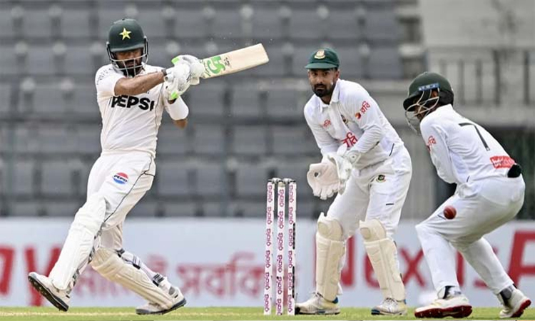 Bangladesh reduced Pakistan 101-2 at lunch in chase of 437