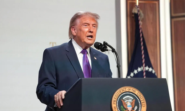 US, Iran trade threats but Trump says Tehran wants peace deal