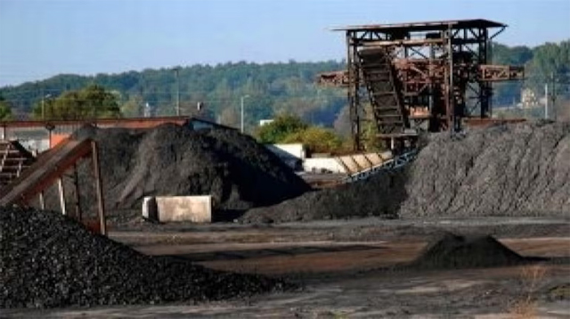 Eight dead, dozens trapped in China coal mine blast