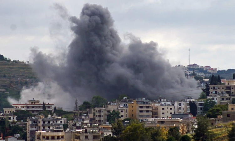 Lebanon says Israeli strikes kill 10