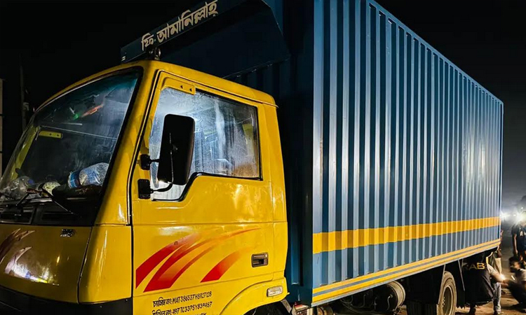 One held with 23,000 yaba pills from covered van in Ctg
