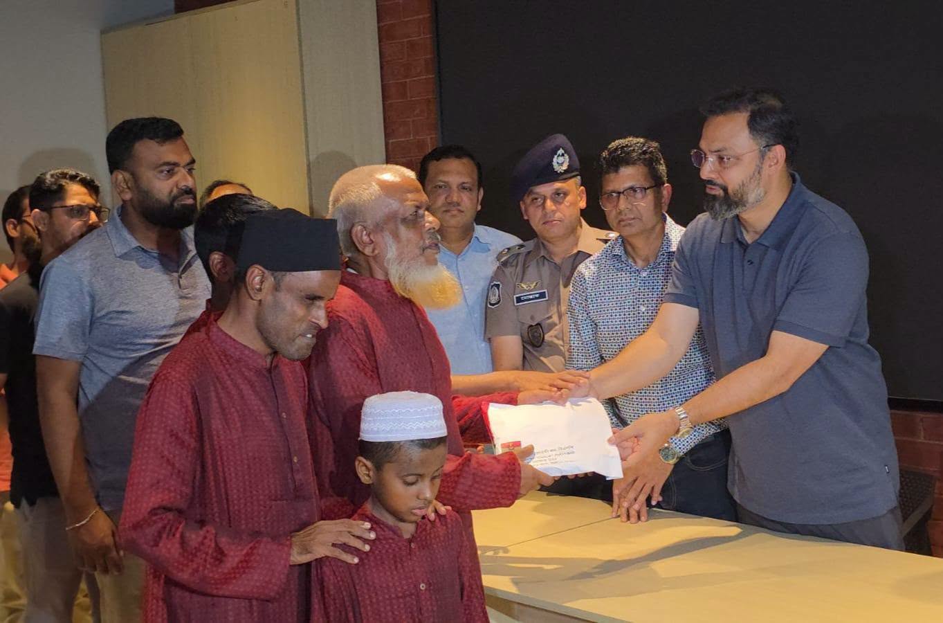 Aminul provides financial assistance to family of visually impaired musicians