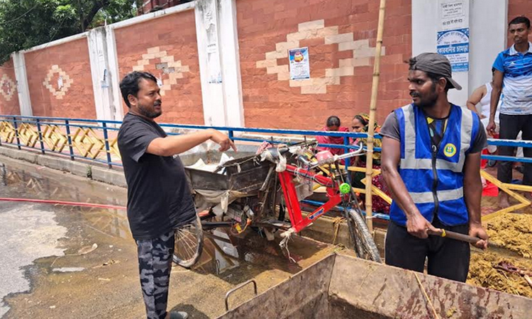 Qurbani waste removal underway in all RCC wards 