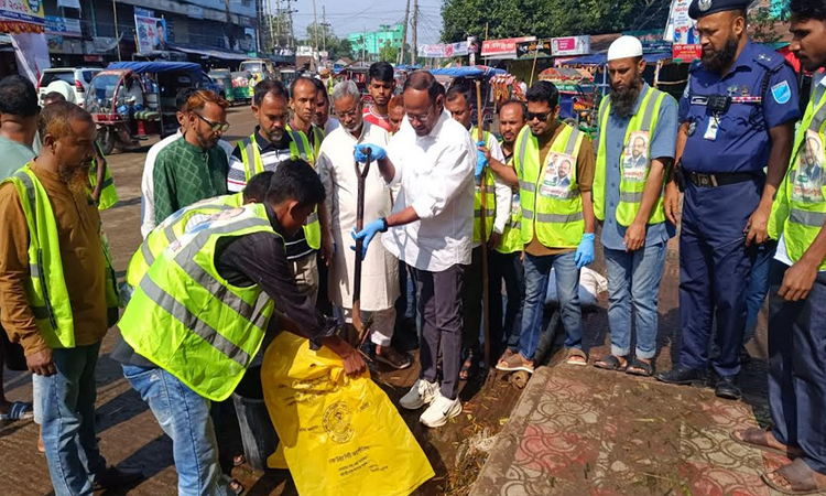 Tuku inaugurates animal wastes cleaning drive in Tangail