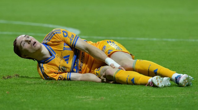 Canada blow as injured Flores ruled out of World Cup