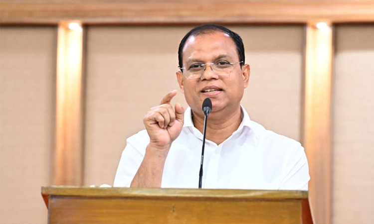Ruman calls for end to ‘bad journalism’ in race for online views