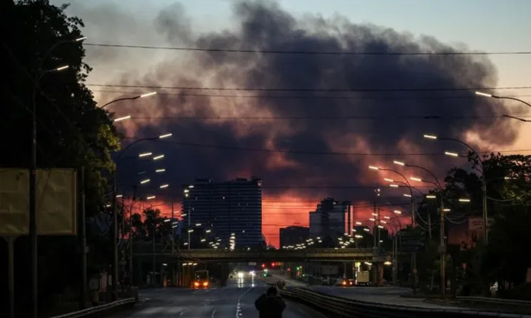 Russian missiles rock Kyiv, kill several in eastern Ukraine
