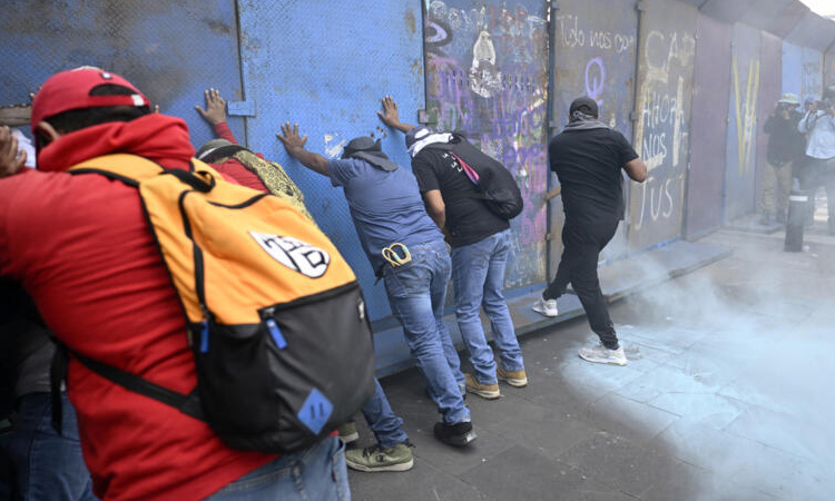 Mexican police tear-gas teachers' protest 10 days before World Cup