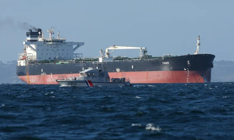 Detained Russia-linked tanker arrives in France