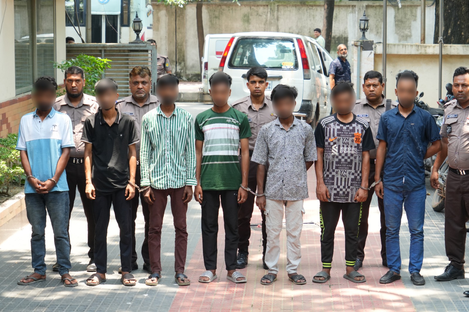 Adabor police arrest 9 kidnapping gang members