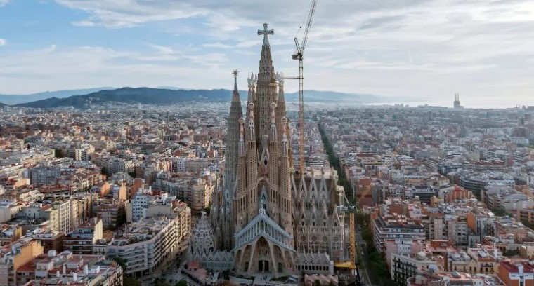 Pope Leo prepares to visit polarised, secular Spain