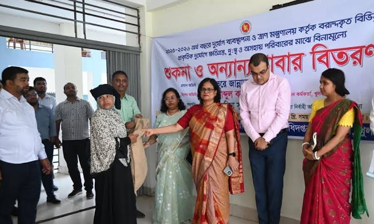 Khulna DC provides directives to improve development activities, public services