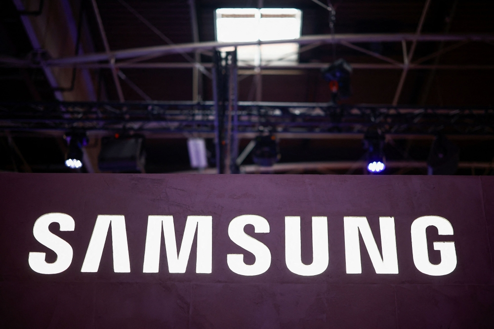 Samsung to invest up to $4 billion in Vietnam chip-testing plant
