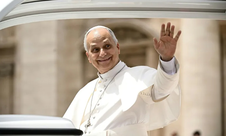 Pope visits polarised Spain with focus on migrants