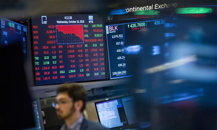 Tech sell-off, rate-hike fears drive Wall Street plunge