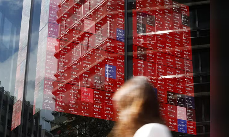 Asia stocks down after US losses, Iran strikes