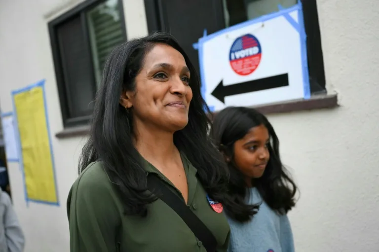 Left-winger beats Republican to advance to LA mayor runoff: media