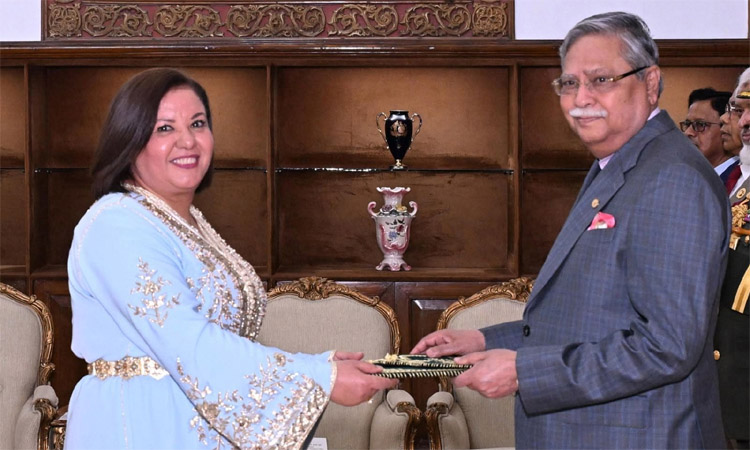 Newly appointed Moroccan Ambassador to Bangladesh Ms Lalla Boutina El Kerdoudi El Koulali presented her credentials to President Mohammed Shahabuddin at Bangabhaban. Photo: PID