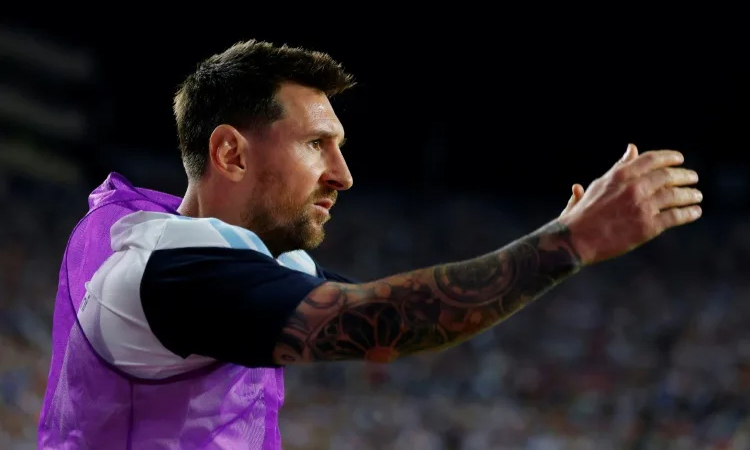 Messi scores on injury return as Argentina beat Iceland in World Cup warm-up