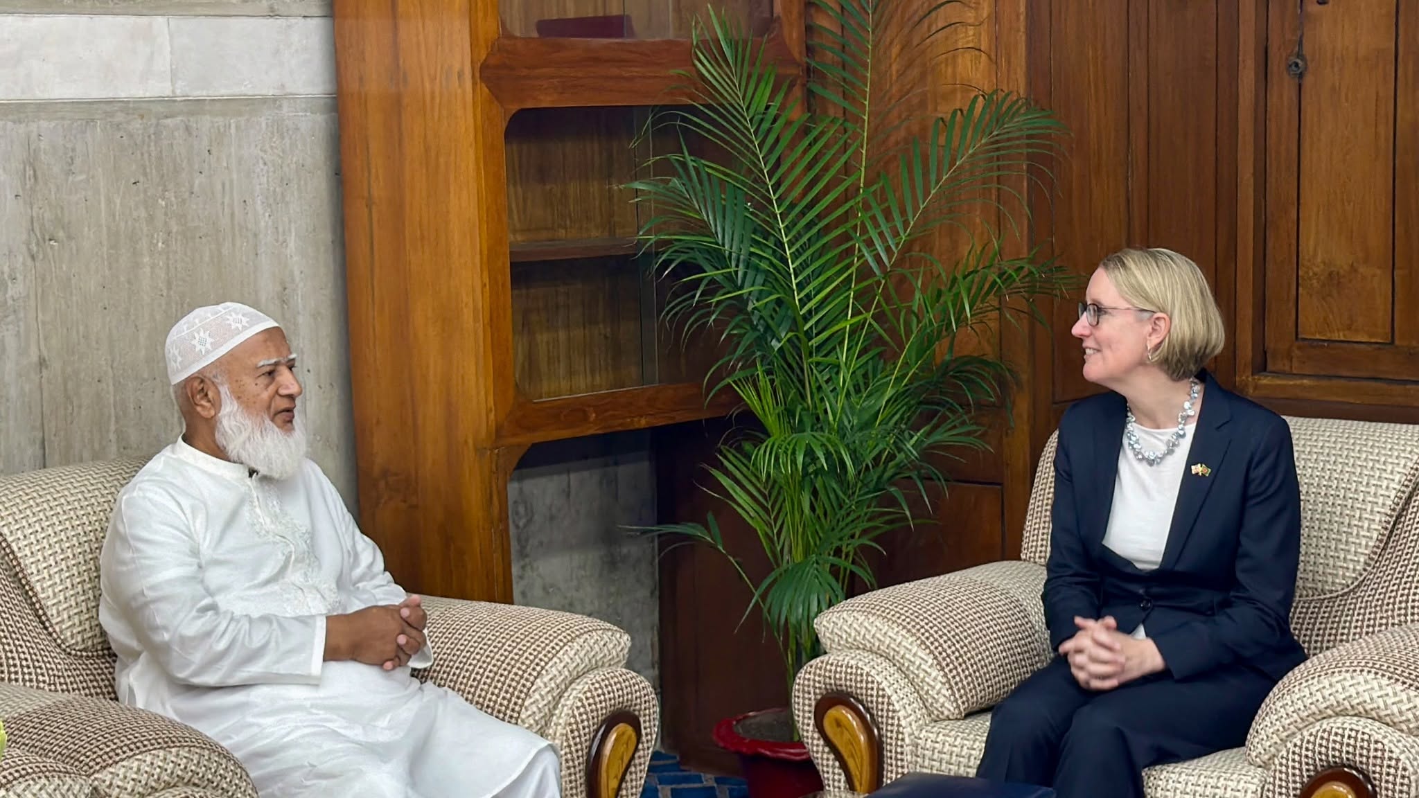 British high commissioner meets opposition leader 