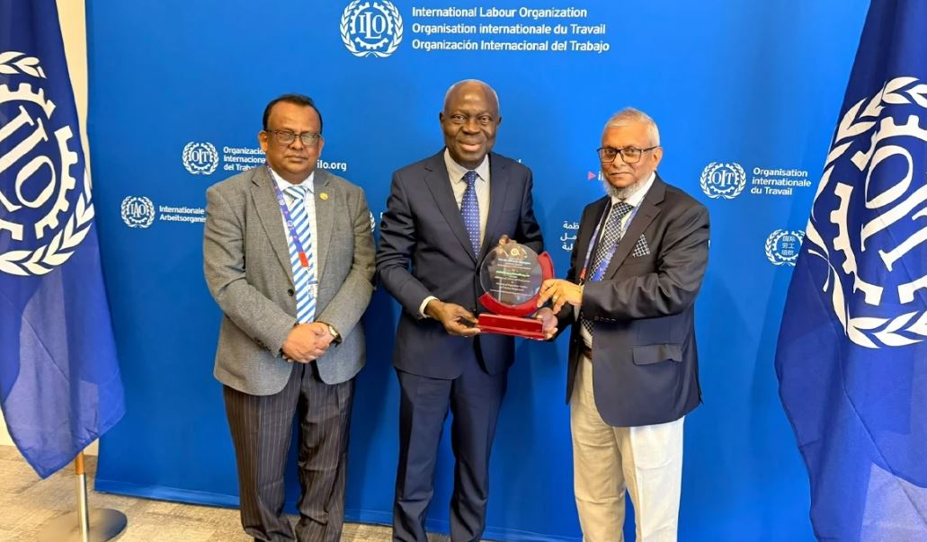 Labour minister Ariful Haque meets ILO DG in Geneva