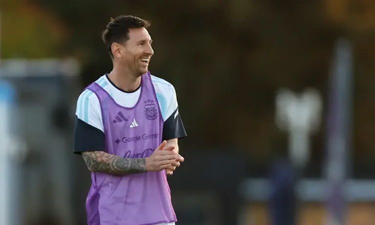 Messi scores on injury return as Argentina beat Iceland in World Cup warm-up