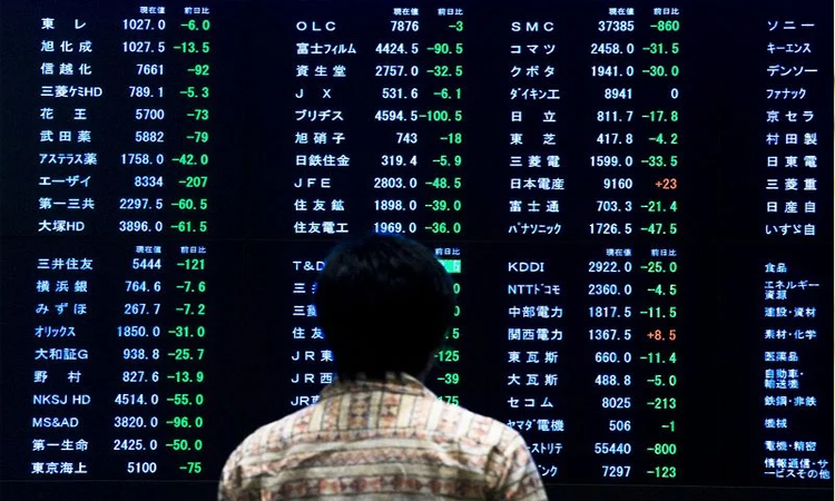 Japan, S. Korea markets jump after Trump claims Iran deal reached