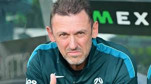 Australia coach Popovic extends contract ahead of World Cup opener