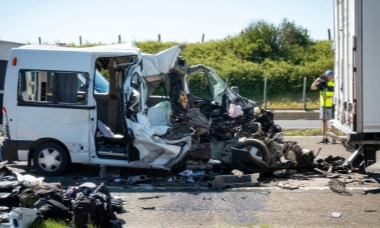 Eight killed in Hungary motorway crashes