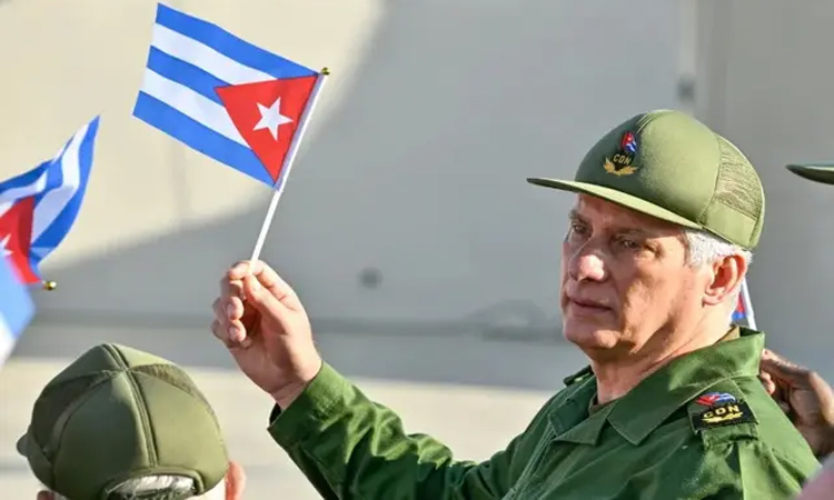 Cuba opens more sectors to private business