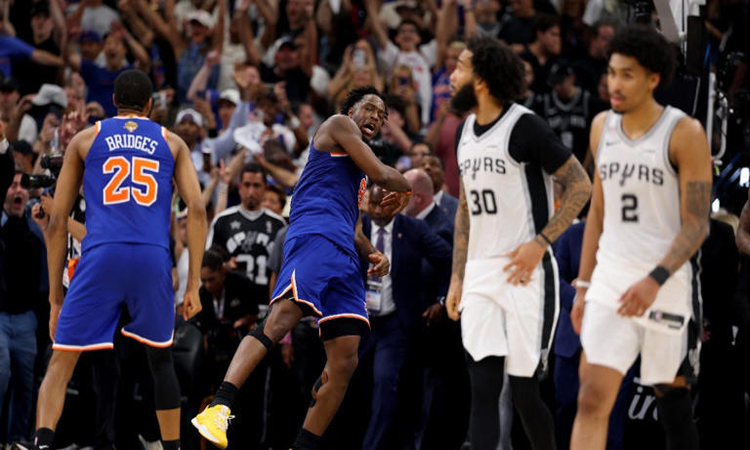 Knicks beat Spurs to claim first NBA title in 53 years