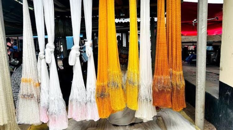 Fishing net sales surge at Chuknagar amid fisheries boom