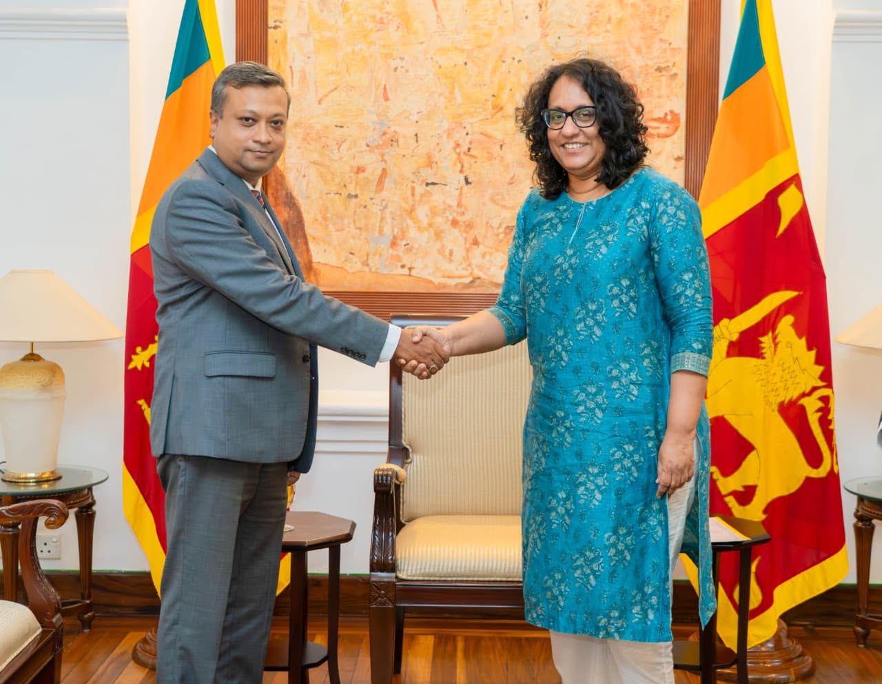 Sri Lankan PM seeks stronger trade ties with Bangladesh
