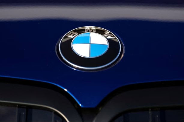 BMW downgrades 2026 targets on Mideast war, China woes