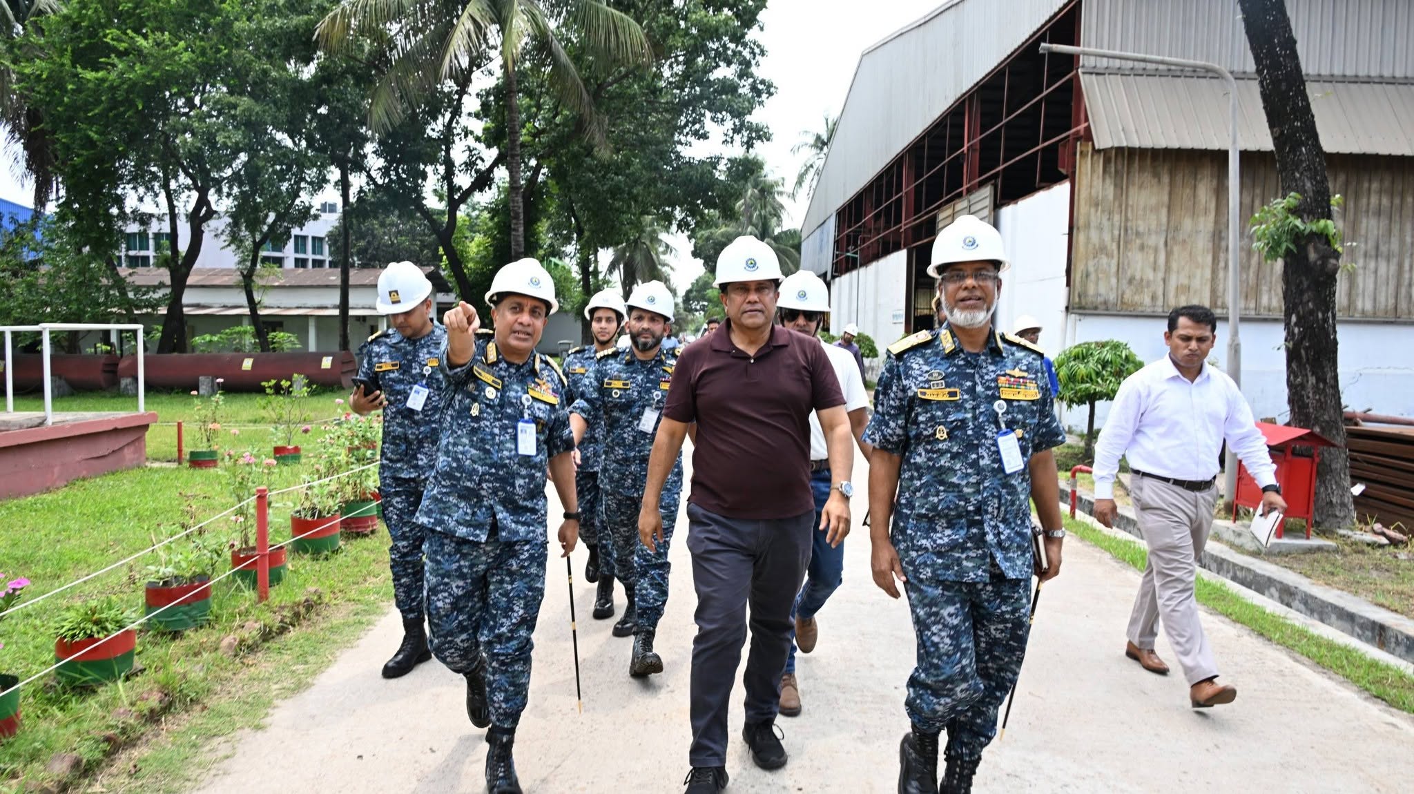 PM’s Defence Adviser visits Khulna Shipyard
