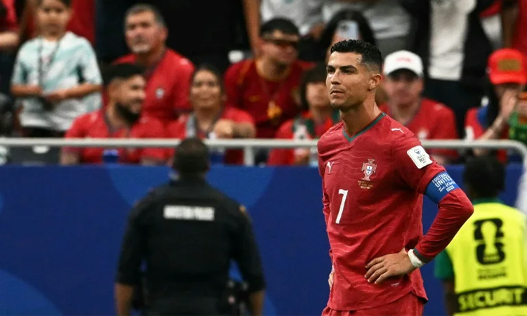 Kane double fires England World Cup bid as Ronaldo's Portugal stumble