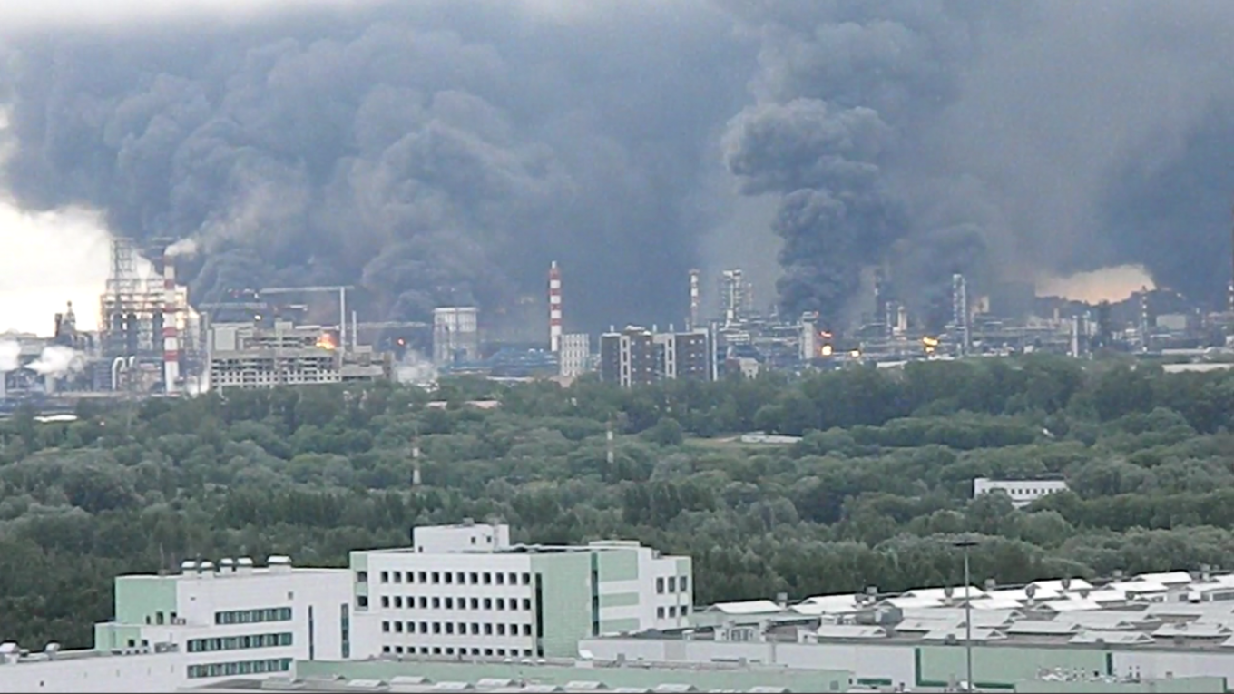 Ukraine hits Moscow in 'large-scale' attack, sparking fires and evacuations