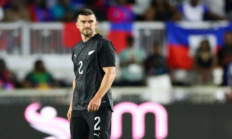 New Zealand's Payne joins Paraguayan powerhouse after Instagram fame