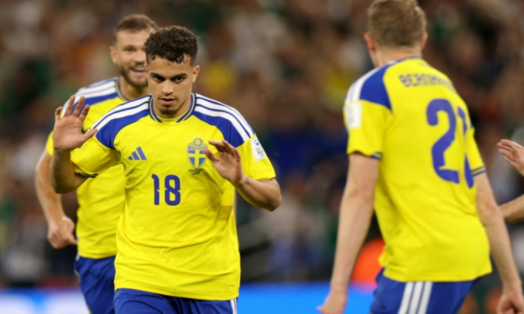 Tunisia ask how Sweden World Cup star Ayari slipped its net