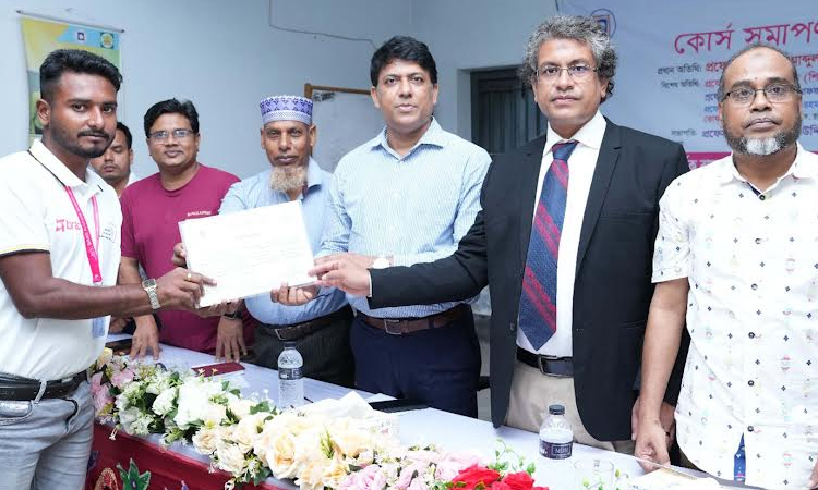 Certificate-giving ceremony of AISP programme held at RU