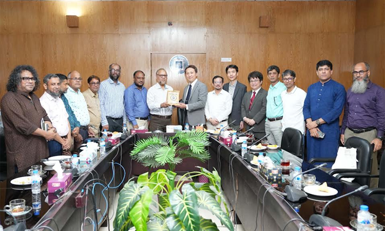Japanese Delegation holds view-sharing with RU Pro-VCs