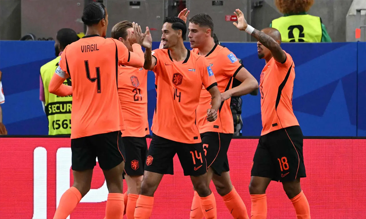 Netherlands thump Sweden in Houston to get World Cup liftoff