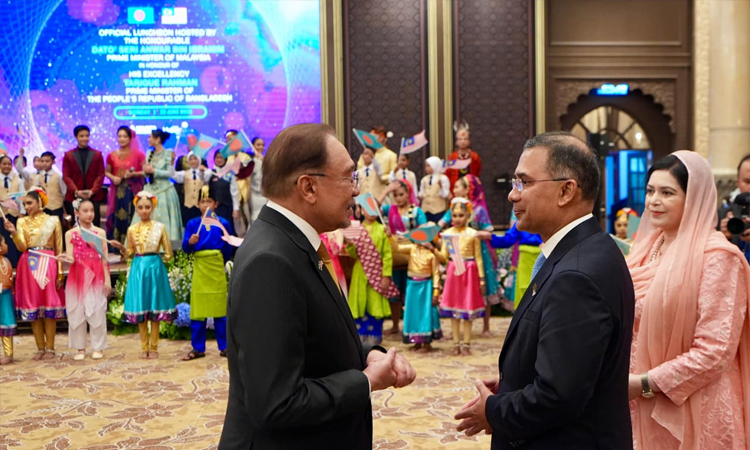 PM joins luncheon hosted by his Malaysian counterpart
